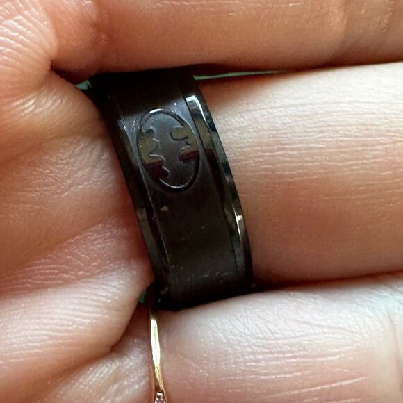 BOGO FREE BATMAN SIZE 9 ring black titanium steel - Picture 5 of 8